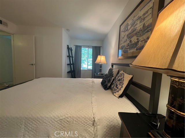 3719 Country Club Drive, Long Beach CA: https://media.crmls.org/medias/8b80cd2c-2f2a-403a-9f5d-a4af1c1b59b1.jpg