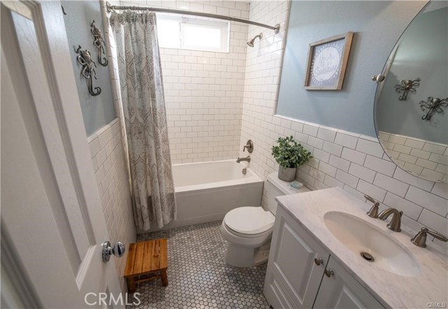 7680 Jadeite Avenue, Rancho Cucamonga CA: https://media.crmls.org/medias/8b82161d-ef98-45d2-9e4b-033ff40f004e.jpg