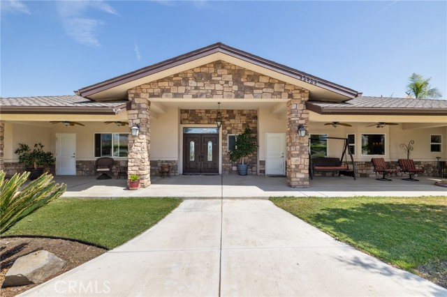 38792 Comanche Point Road, Arvin CA: https://media.crmls.org/medias/8b821d3b-137d-4a75-9be7-1d4b97334541.jpg