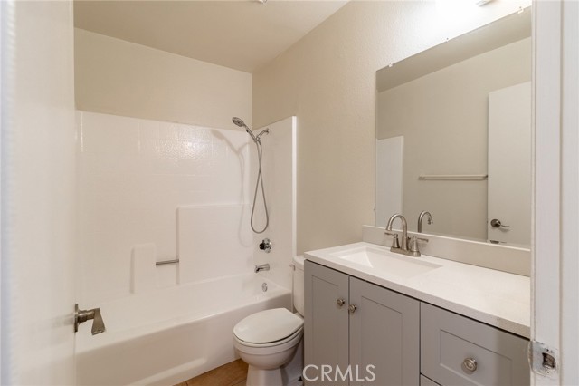 Detail Gallery Image 8 of 17 For 1251 S Meadow Ln #145,  Colton,  CA 92324 - 2 Beds | 2 Baths