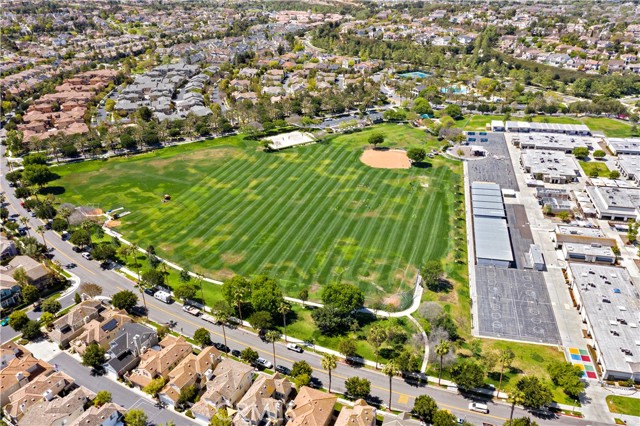 7 Bluewing Lane, Ladera Ranch CA: https://media.crmls.org/medias/8b82f0f9-f2c1-4a86-84ea-b70d406d7153.jpg