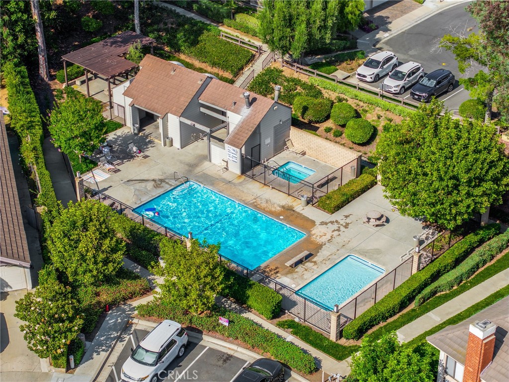 https://media.crmls.org/medias/8b841329-c113-4b07-83db-b68d48d8bc53.jpg?preset=X-Large