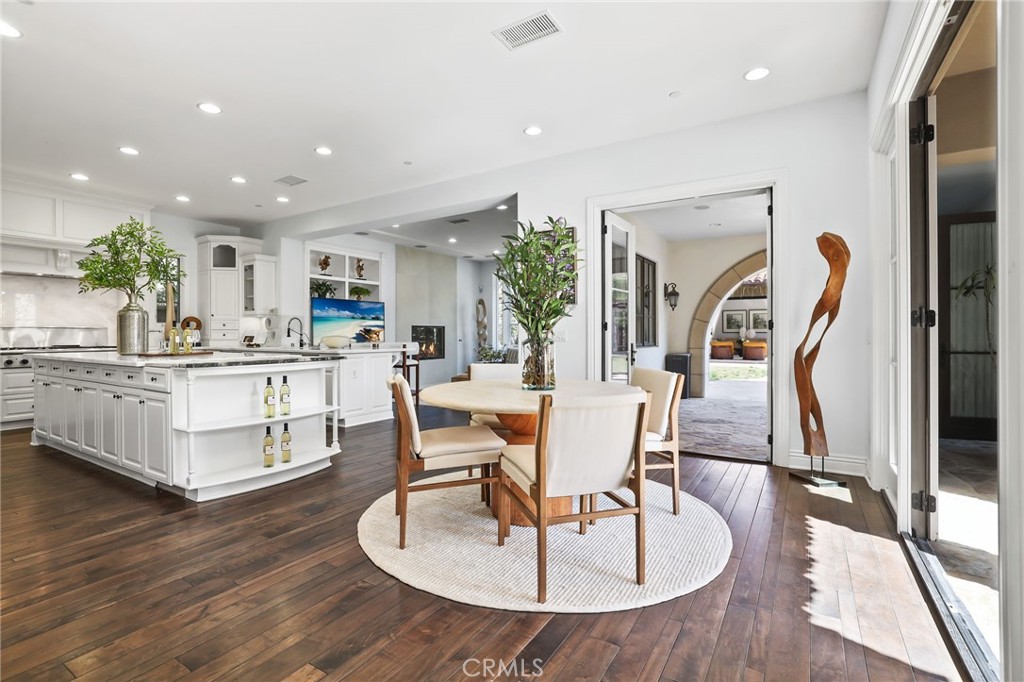 MLS #OC25219998 image #16