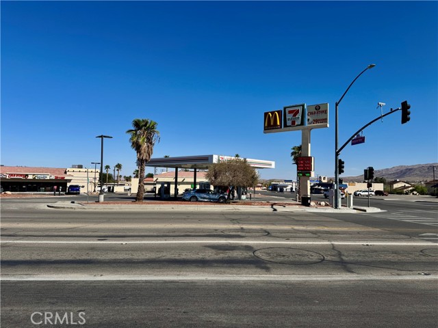 Detail Gallery Image 10 of 12 For 6325 Palm View Ave, Twentynine Palms,  CA 92277 - – Beds | – Baths