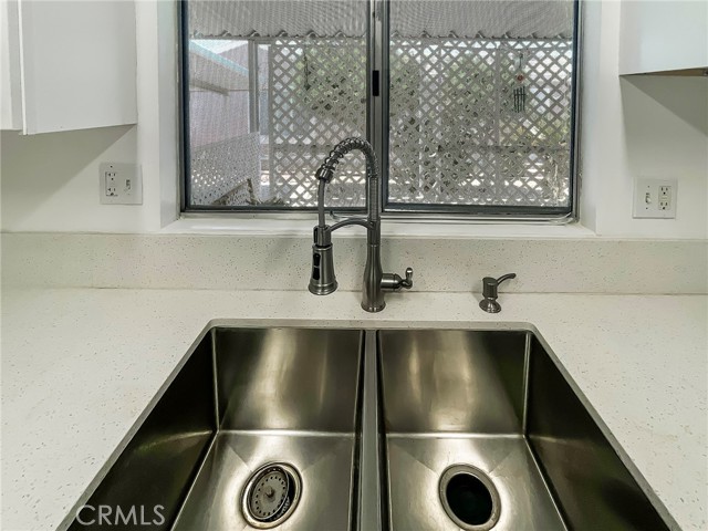 3500 Buchanan Street, Riverside CA: https://media.crmls.org/medias/8b87eb45-2ca7-4396-b68a-25c3c6794faf.jpg
