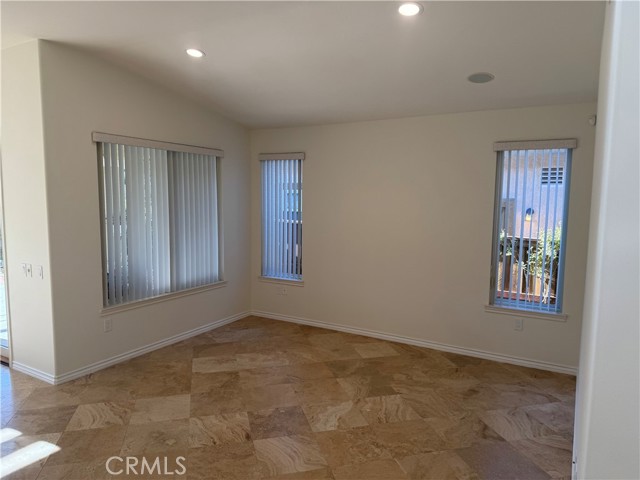 Detail Gallery Image 7 of 27 For 19588 N Mallow Ct #1,  Newhall,  CA 91321 - 3 Beds | 2 Baths