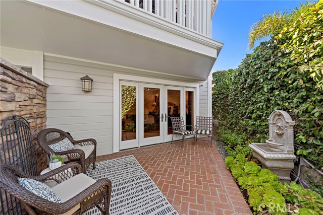 Detail Gallery Image 3 of 73 For 1030 Bayside #702,  Newport Beach,  CA 92660 - 2 Beds | 2 Baths
