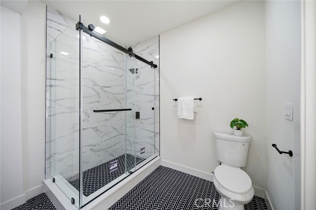 7 Bed Home for Sale in Los Angeles, California