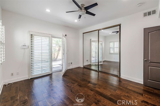 Detail Gallery Image 24 of 29 For 202 N Irena Ave #B,  Redondo Beach,  CA 90277 - 3 Beds | 2/1 Baths