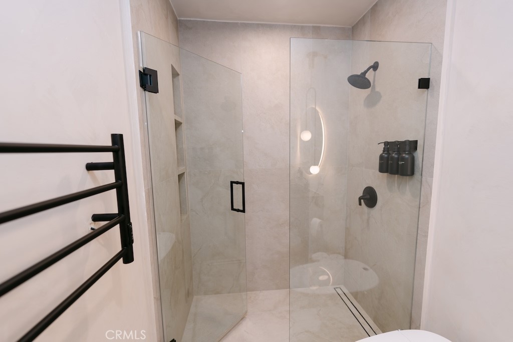 https://media.crmls.org/medias/8b8a25da-9d08-4ab8-aff4-64a8f09d953f.jpg?preset=X-Large
