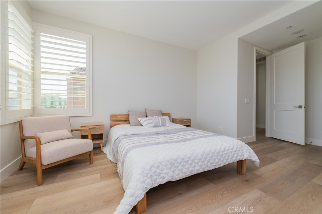 MLS #OC25248136 image #16