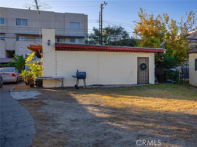 Detail Gallery Image 1 of 24 For 2309 N Niagara St, Burbank,  CA 91504 - 3 Beds | 1 Baths