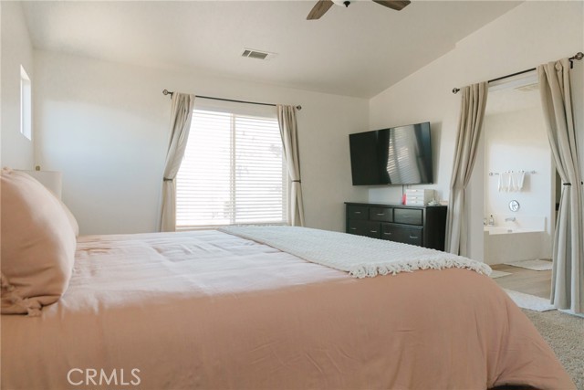 2304 Latigo Court, Paso Robles CA: https://media.crmls.org/medias/8b8a3a3d-f8a4-4e10-8008-58cf64738663.jpg