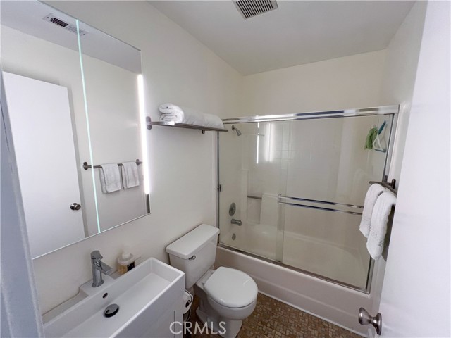 Detail Gallery Image 23 of 31 For 26337 Rainbow Glen Dr #244,  Newhall,  CA 91321 - 3 Beds | 2 Baths