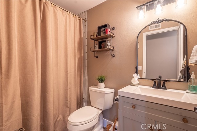 Detail Gallery Image 9 of 19 For 27295 via Marcia, Saugus,  CA 91350 - 4 Beds | 2 Baths
