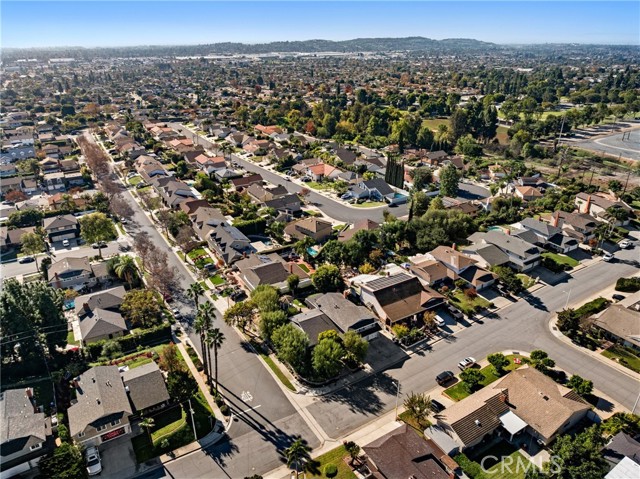 18242 Midbury, Brea CA: https://media.crmls.org/medias/8b8a7603-cdc6-4e47-be7c-fd29e2dde420.jpg