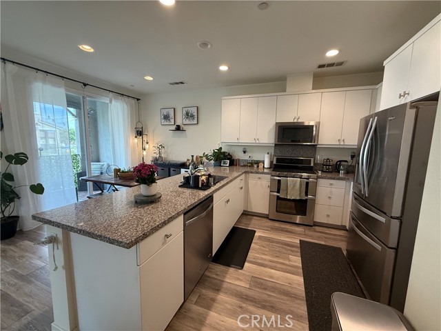 2709 Daybreak Lane, Pomona CA: https://media.crmls.org/medias/8b8b266f-d9c3-41a0-a99e-3bfec8c6e93e.jpg