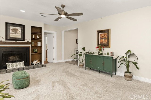 Detail Gallery Image 2 of 30 For 193 N Maple Ave, Fontana,  CA 92335 - 3 Beds | 2 Baths