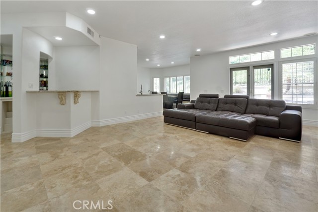 Detail Gallery Image 7 of 34 For 25792 Maple View Dr, Laguna Hills,  CA 92653 - 5 Beds | 3/1 Baths