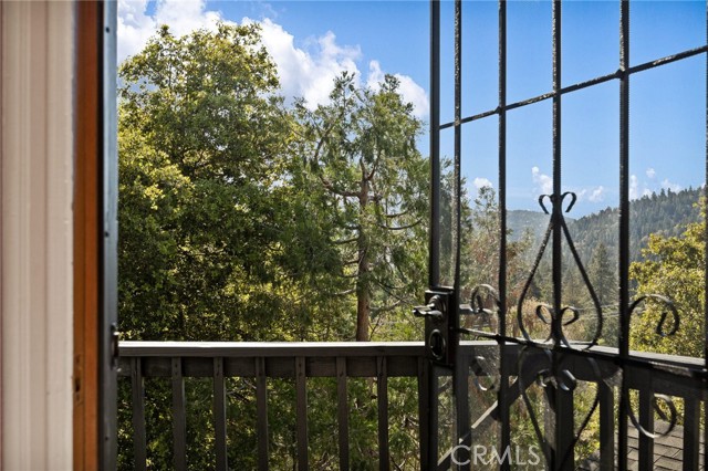 Detail Gallery Image 25 of 31 For 23594 Hillside Dr, Crestline,  CA 92325 - 1 Beds | 1/1 Baths