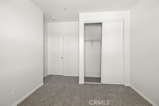 5585 Bella Way, Fontana CA: https://media.crmls.org/medias/8b8cc1f1-18ac-436f-ada8-b89b72426d8a.jpg
