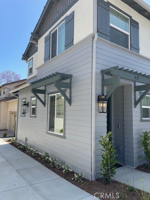 Detail Gallery Image 2 of 49 For 617 E Walnut Ave, Monrovia,  CA 91016 - 3 Beds | 3 Baths