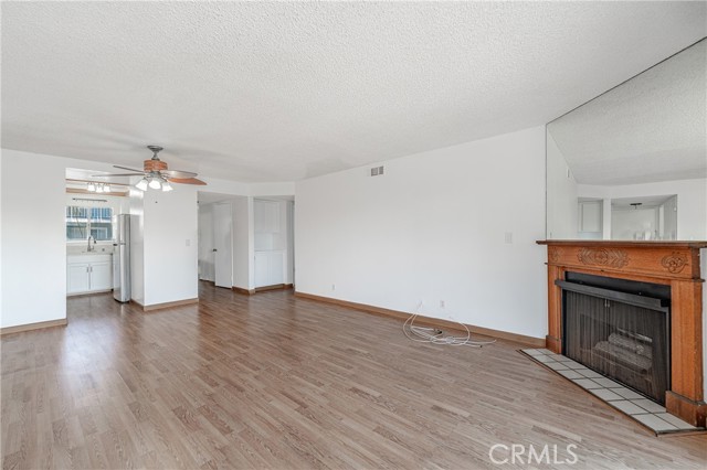 Detail Gallery Image 11 of 48 For 955 E 3rd St #304,  Long Beach,  CA 90802 - 2 Beds | 1 Baths