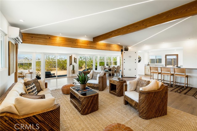 70315 Indian Trail, 29 Palms CA: https://media.crmls.org/medias/8b8d5158-17ba-4914-8bb6-60bc94c6eb21.jpg