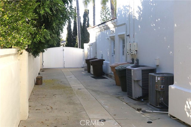 Detail Gallery Image 16 of 16 For 10762 Center Dr, Villa Park,  CA 92861 - 7 Beds | 6/1 Baths