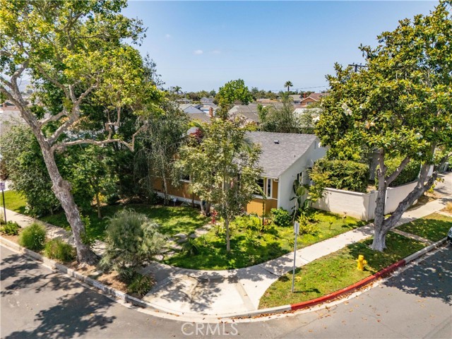 19301 Beckworth Avenue, Torrance CA: https://media.crmls.org/medias/8b8e43ec-8719-4dbf-a295-030b435e6cca.jpg