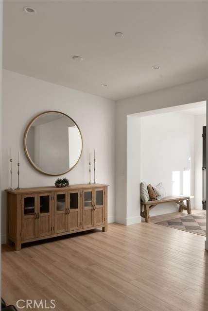 Detail Gallery Image 5 of 22 For 122 W Avenida De Los Lobos Marinos, San Clemente,  CA 92672 - 5 Beds | 4 Baths