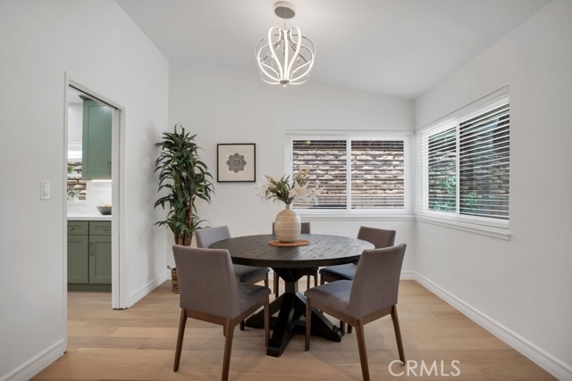 1440 Riviera Drive, Pasadena CA: https://media.crmls.org/medias/8b9090c1-5c22-457b-8871-693a2aa0e19a.jpg