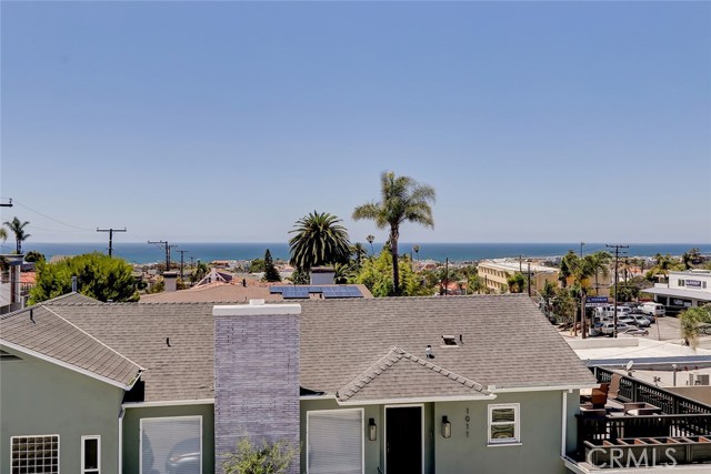 1010 Owosso Avenue, Hermosa Beach, California 90254, 3 Bedrooms Bedrooms, ,2 BathroomsBathrooms,Residential,Sold,Owosso,SB21166823