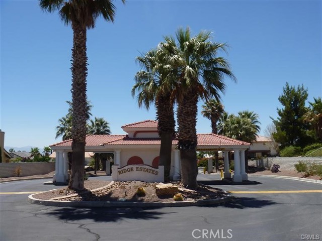 Detail Gallery Image 2 of 31 For 16342 Ridge View Dr, Apple Valley,  CA 92307 - 4 Beds | 2/1 Baths