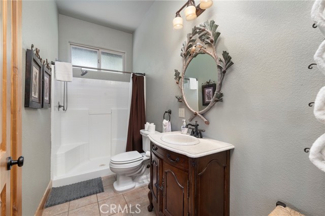 39828 Granite Ridge Lane, Bass Lake CA: https://media.crmls.org/medias/8b9203c3-4f27-4bf0-91a4-3c82eeb42086.jpg