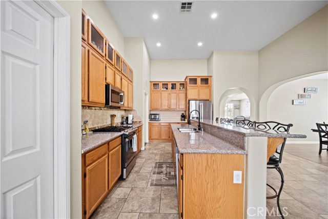 Detail Gallery Image 16 of 39 For 15776 Gilbert Ct, Victorville,  CA 92394 - 4 Beds | 2 Baths
