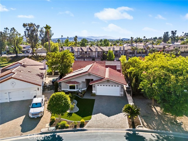 30201 Spray Drive, Canyon Lake CA: https://media.crmls.org/medias/8b937de1-b308-402b-89c4-6745307e378f.jpg