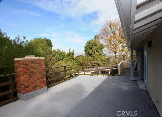 21740 Ulmus Drive, Woodland Hills CA: https://media.crmls.org/medias/8b942768-1072-4be8-b1b7-c5afc2765ee7.jpg