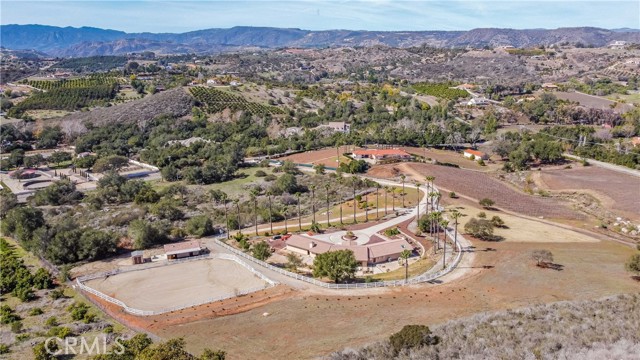 Detail Gallery Image 3 of 63 For 45400 via Vaquero, Temecula,  CA 92590 - 4 Beds | 2 Baths