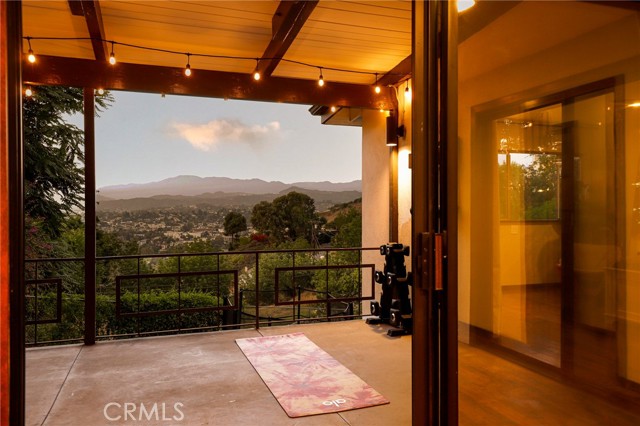 Detail Gallery Image 6 of 38 For 3921 Paige St, Los Angeles,  CA 90031 - 3 Beds | 2 Baths