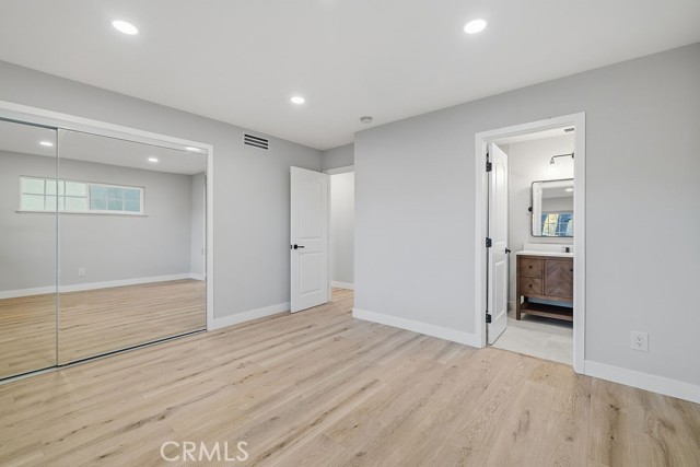 Detail Gallery Image 16 of 38 For 10557 Reseda, Porter Ranch,  CA 91326 - 5 Beds | 3 Baths