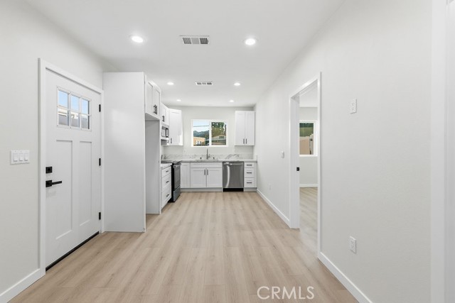 Detail Gallery Image 27 of 38 For 24305 Wabuska, Newhall,  CA 91321 - 6 Beds | 3 Baths