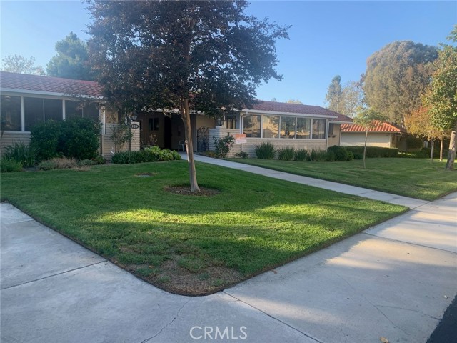 901 Ronda Sevilla, Laguna Woods CA: https://media.crmls.org/medias/8b974f8a-c3bf-440a-a17f-1679bb9ad17e.jpg