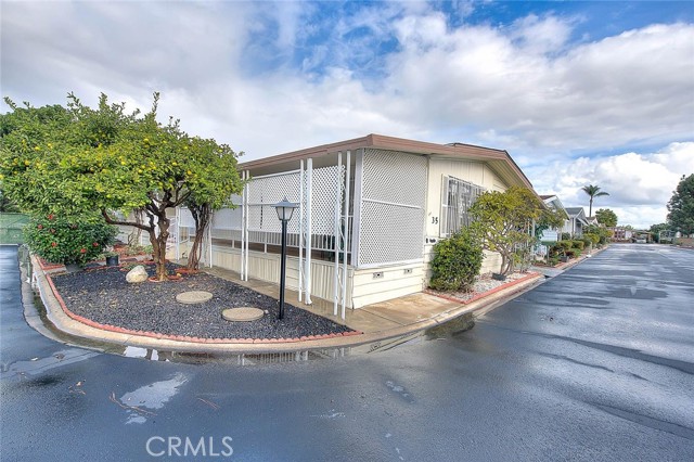 Detail Gallery Image 4 of 59 For 9200 Westminster Bld #35,  Westminster,  CA 92683 - 3 Beds | 2 Baths