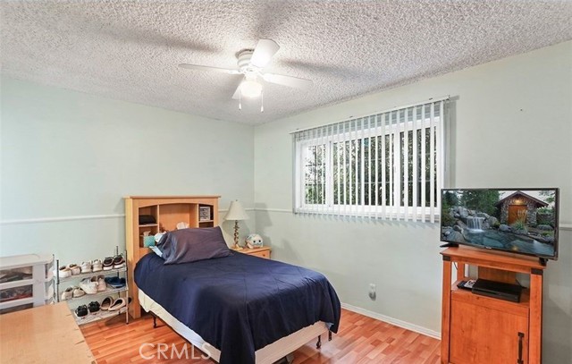 Detail Gallery Image 13 of 13 For 23733 Vanowen St, West Hills,  CA 91307 - 3 Beds | 2 Baths