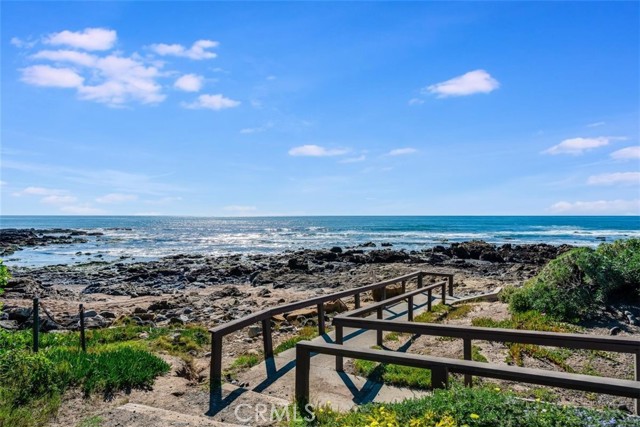 Detail Gallery Image 4 of 69 For 305 Ivar Street, Cambria,  CA 93428 - 3 Beds | 3/1 Baths