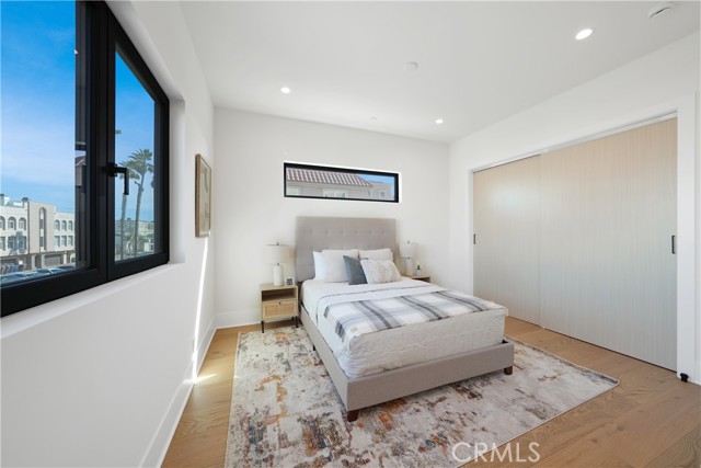 Detail Gallery Image 35 of 61 For 16351 S Pacific Ave, Sunset Beach,  CA 90742 - 6 Beds | 6/2 Baths