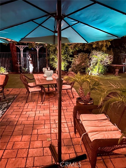 1045 Inverlochy Drive, Fallbrook CA: https://media.crmls.org/medias/8b99d0ae-0d14-4ad1-a32f-40bfe7ad3147.jpg