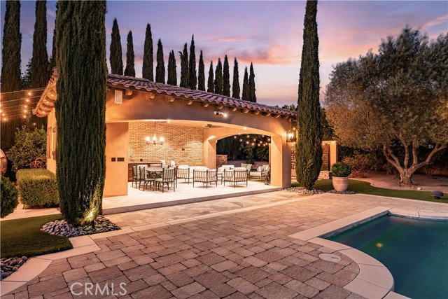 6197 Greenwood Place, Rancho Cucamonga CA: https://media.crmls.org/medias/8b9a083e-d8c2-4a52-bb41-3b8a4c34d354.jpg