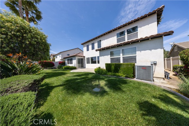 14939 Meadow Way, Eastvale CA: https://media.crmls.org/medias/8b9a4554-5878-4b26-9c83-f89c0e2bd57c.jpg